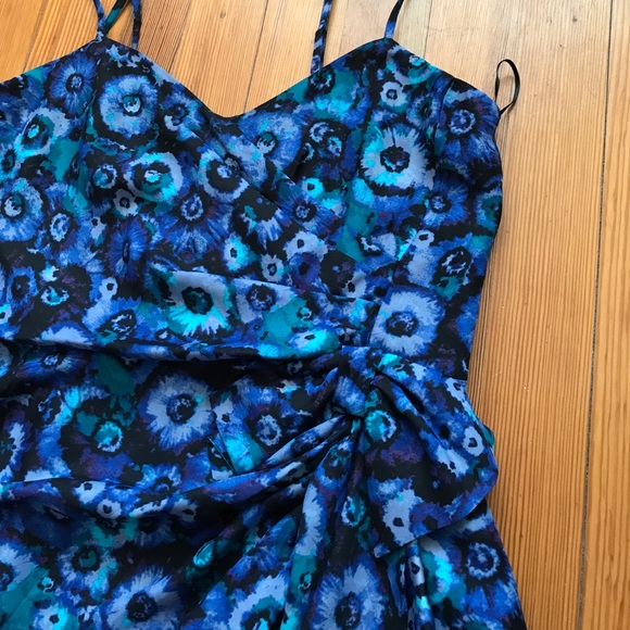 Lauren Conrad dress - Picture 2 of 4